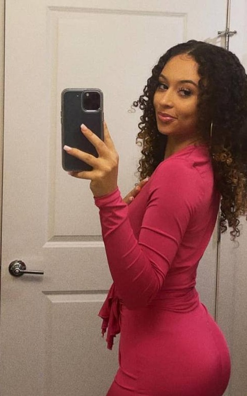 Roberta Safada Atração Irresistível Que Desperta Seus Desejos