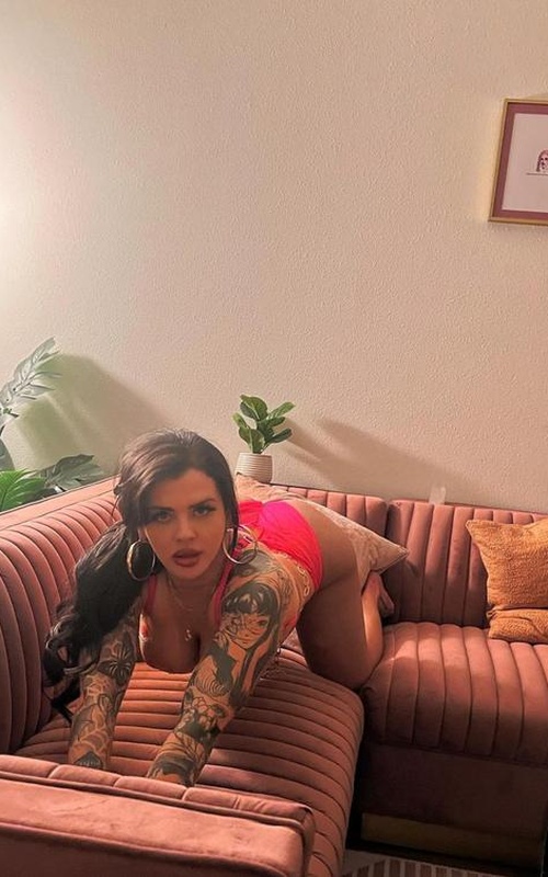 Joana Travessa a Companhia que Transformará Sua Noite Inesquecível