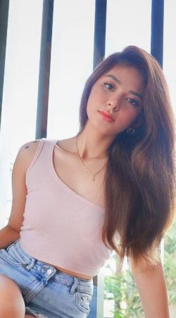 Carolina Vibrante a Sua Companhia Ideal para Momentos Inesquecíveis